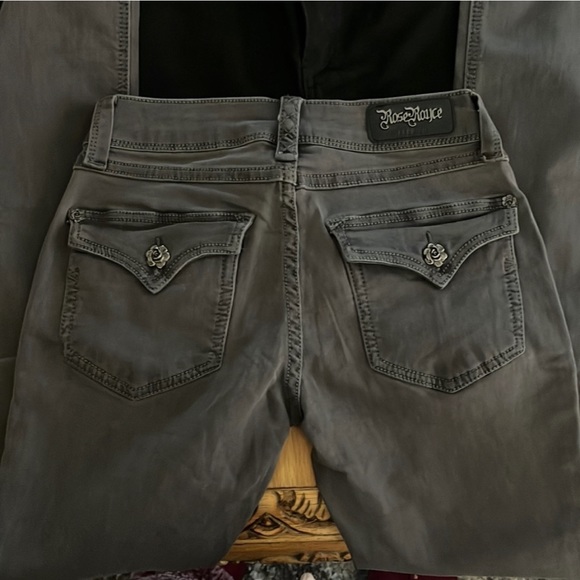 NWT. BOGO 2 Pairs of Rose Royce Premium Ariana & Brianna Boot Cut Jeans. W25.5 - Picture 13 of 16